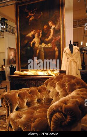 Cher's private collection to be auctioned at Sothebys. Los Angeles, September 29, 2006. Los Angeles, CA, USA, on September 29, 2006. Photo by Lionel Hahn/ABACAPRESS.COM Stock Photo
