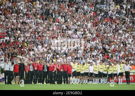 Juergen Klinsmann and German bench during the FIFA World Cup 2006, quarter final, Germany vs Argentina, in Berlin, Germany, on June 30, 2006. The game ended in draw 1-1 and Germany won (4-2) in a penalty-kick shootout. Photo by Gouhier-Hahn-Orban/Cameleon/ABACAPRESS.COM Stock Photo