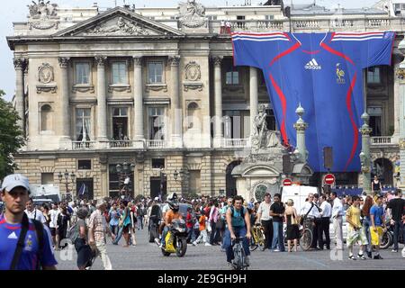 French soccer players meet their fans Place de la Concorde in Paris Stock Photo