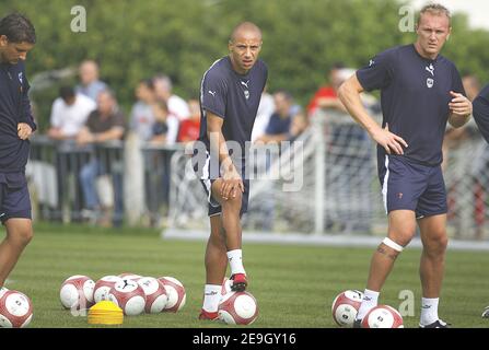 Bordeaux's midfielder Julien Faubert during the training session, in Bordeaux, France, on August 18, 2006. French football team coach Raymond Domenech selected Faubert for the first time, for the 16 August 2006 friendly match against Bosnia and Herzegovina in Sarajevo. Photo by Patrick Bernard/Cameleon/ABACAPRESS.COM Stock Photo