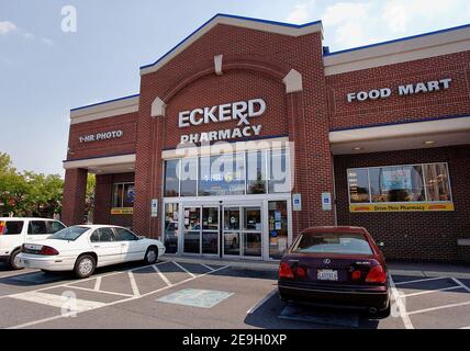 MONTREAL, CANADA - SEPTEMBER 13, 2018: Jean Coutu pharmacy. Jean Coutu is a  Canadian drugstore chain headquartered in Varennes, Quebec Stock Photo -  Alamy