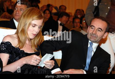 Newlywed French actress Isabelle Carre and producer Bruno Pesery arrive to the premiere of their new film 'Private Fears in Public Places' at the 63rd annual Venice Film Festival in Venice, Italy, on September 2, 2006. Photo by Nicolas Khayat/ABACAPRESS.COM Stock Photo