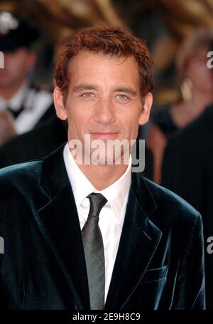 Cast member Clive Owen poses for pictures as he arrives to the premiere of his new film 'Children of Men' at the 63rd annual Venice Film Festival in Venice, Italy, on September 3, 2006. Photo by Nicolas Khayat/ABACAPRESS.COM Stock Photo