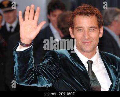 Cast member Clive Owen poses for pictures as he arrives to the premiere of his new film 'Children of Men' at the 63rd annual Venice Film Festival in Venice, Italy, on September 3, 2006. Photo by Nicolas Khayat/ABACAPRESS.COM Stock Photo