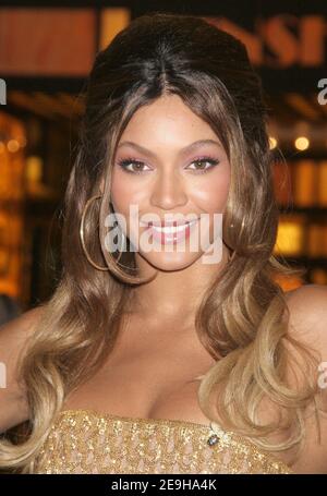 US singer Beyonce Knowles poses at the MTV Studios after her