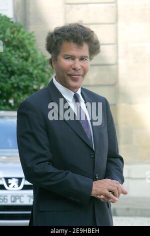 French TV presenter Igor Bogdanov attends a Legion d'Honneur giving ceremony held at the Elysee palace in Paris, France on september 8, 2006. Photo by Mousse/ABACAPRESS.COM Stock Photo