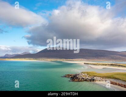 Isle of Lewis and Harris, Scotland: Beautiful turquoise waters and large sand bay of Luskentyre beach on South Harris Island Stock Photo