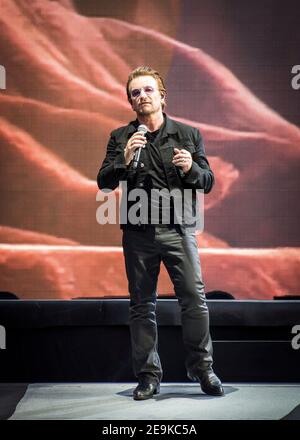 Bono from U2 performs Joshua Tree live on stage at Twickenham Stadium, Twickenham, London. Stock Photo