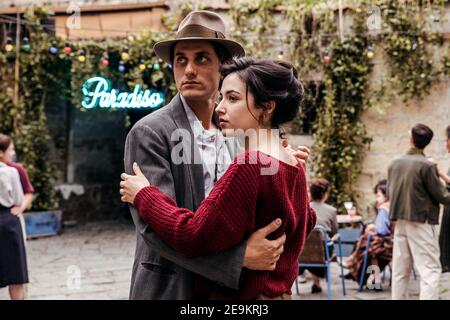 PIF and ANGELICA ALLERUZZO in MOMENTI DI TRASCURABILE FELICITA (2019),  directed by DANIELE LUCHETTI. Credit: IBC MOVIE/RAI CINEMA/MiBAC / Album  Stock Photo - Alamy