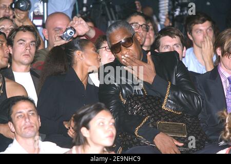 Janet Jackson attends the presentation of Louis Vuitton Spring-Summer 2007  Ready-to-Wear collection held at the 'Petit Palais' in Paris, France, on  October 8, 2006. Photo by Khayat-Nebinger-Orban-Taamallah/ABACAPRESS.COM  Stock Photo - Alamy