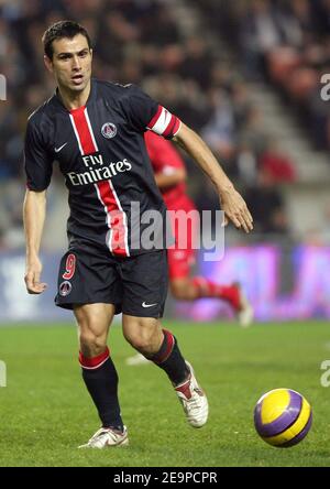 2006-07 PSG Paris-Saint-German Home S/S No.9 PAULETA UEFA CUP