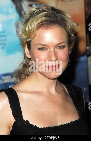 Actress Renee Zellweger attends the Metro-Goldwyn-Mayer premiere of 'Miss Potter' held at the Director's Guild of America Theater in New York City, NY, USA on Sunday, December 10, 2006. Photo by Gregorio Binuya/ABACAPRESS.COM Stock Photo