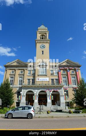 Montpelier City Hall is located at the bank of Winooski River in downtown Montpelier, Vermont VT, USA. Stock Photo