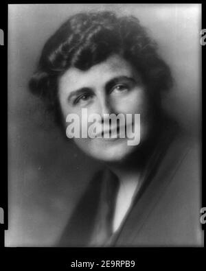 Mrs. Woodrow Wilson (Edith Bolling Galt), bust portrait, facing front Stock Photo