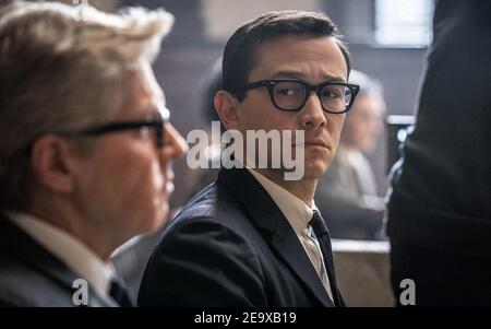 JOSEPH GORDON-LEVITT in THE TRIAL OF THE CHICAGO 7 (2020), directed by AARON SORKIN. Credit: DREAMWORKS PICTURES / Album Stock Photo