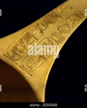 Egypt, Cairo, Egyptian Museum, dishes found in the royal necropolis of Tanis, burial of Psusennes : Gold scoop with cartouches. Stock Photo