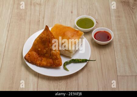 Vegetarian samosa or samosas.Indian special traditional street food punjabi samosa Stock Photo