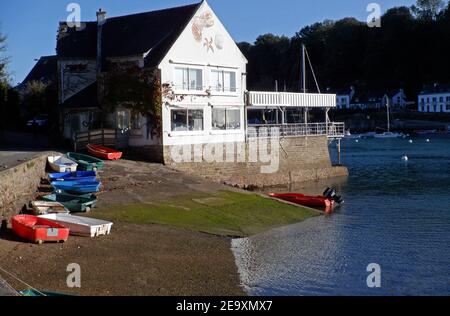 Riec sur Belon harbour on the Belon river, Restaurant ' Chez Jacky', Finistere, Bretagne, Brittany, France, Stock Photo