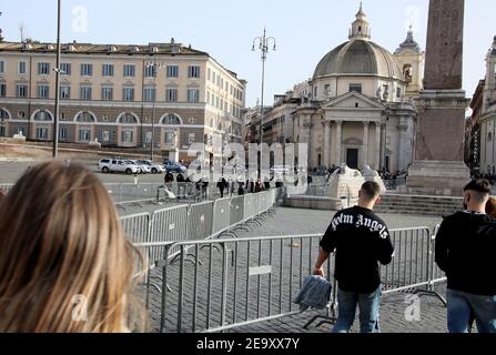 Rome, Italy. 06th Feb, 2021. Rome, Piazza del Popolo cordoned off with mandatory routes to avoid gatherings and avert brawls Pictured: Credit: Independent Photo Agency/Alamy Live News Stock Photo