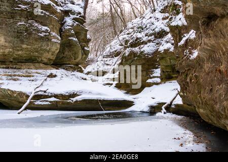 Frozen cascade in Illinois Canyon.  Starved Rock State Park, Illinois, USA Stock Photo