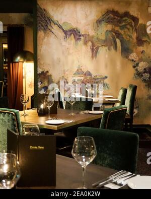 Stylish interior design, The Barnt Green Inn, Birmingham, fine dining restaurant & bar, Premium Country Pubs Stock Photo