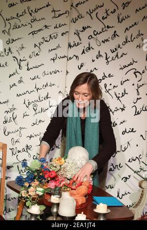 Josephine Hoppe (Tochter von Rolf Hoppe) bei der Aufzeichnung der Fernsehsendung zum 100. Geburtstag von Herbert Köfer in Hoppes Hoftheater in Dresden Stock Photo