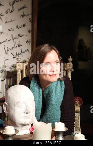 Josephine Hoppe (Tochter von Rolf Hoppe) bei der Aufzeichnung der Fernsehsendung zum 100. Geburtstag von Herbert Köfer in Hoppes Hoftheater in Dresden Stock Photo