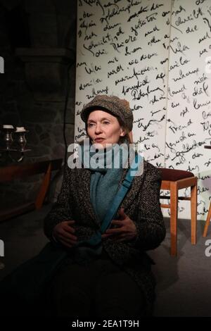 Josephine Hoppe (Tochter von Rolf Hoppe) bei der Aufzeichnung der Fernsehsendung zum 100. Geburtstag von Herbert Köfer in Hoppes Hoftheater in Dresden Stock Photo