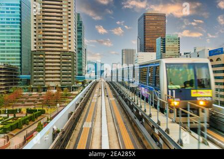 Yurikamome automated guideway transit train, Tokyo, Honshu, Japan Stock Photo