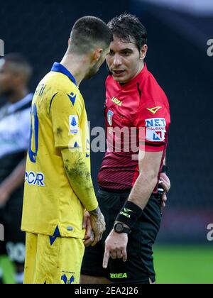 The referee Alberto Santoro during Modena FC vs SPAL, Italian soccer Serie B  match in Modena, Italy, April 22 2023 Stock Photo - Alamy