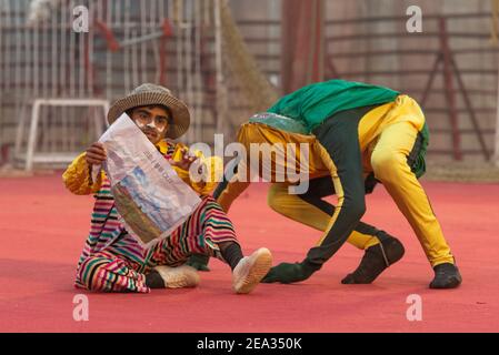 Pakistan Lucky Rani Lucky Irani Circus performing in Nankana Sahib, Punjab, Pakistan Stock ...