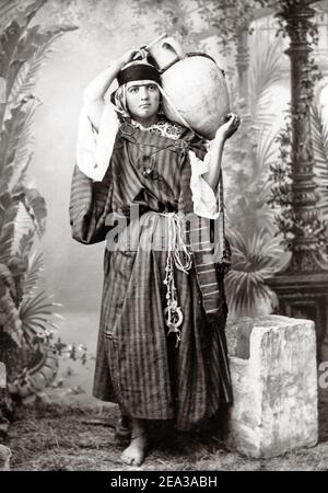 Late 19th century photograph - Bedouin woman, Tunis, Tunisia, c.1890 Stock Photo