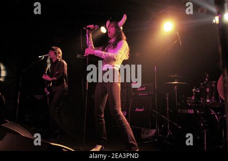 US singer and actress Juliette Lewis and the Licks perfom at 'la boule noire' in Paris, France on April 9, 2005. Photo by Aline Martinais/ABACA. Stock Photo