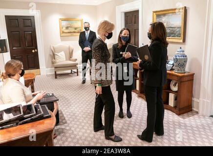 U.S Vice President Kamala Harris talks with Director of National Intelligence Avril Haines and the Vice President National Security Adviser Nancy McEldowney, prior to the daily presidential briefing, in the West Wing of the White House January 22, 2021 in Washington, D.C. Stock Photo