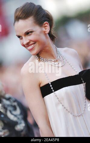 Hilary Swank (wearing Chopard necklace) attends the Closing Ceremony of the 58th International Cannes Film Festival in Cannes, France, on May 21, 2005. Photo by Hahn-Nebinger-Klein/ABACA. Stock Photo