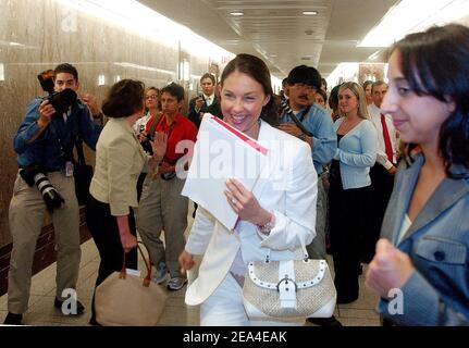 EXCLUSIVE. US Actress Ashley Judd, global ambassador for YouthAIDS, takes the U.S Capitol subway on June 23 2005 in Washington DC after testifying before the Foreign Relations Committee on the Aids pandemic. Photo by Olivier Douliery/ABACA Stock Photo