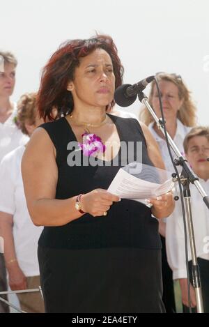 President of victims association Violaine-Patricia Galbert attends a ceremony for the Tsunami victims held on Place du Trocadero in Paris, France on June 26, 2005. Photo by Mehdi Taamallah/ABACA. Stock Photo