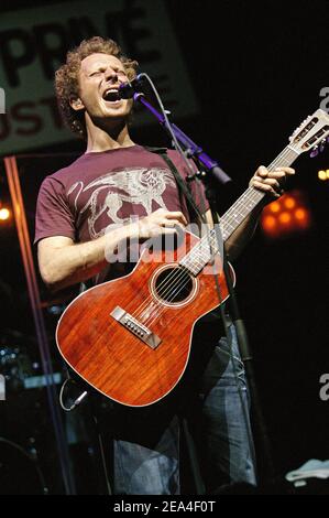 French singer Sinclair performs live during RTL 2 private concert held on  Olympias stage, in Paris, France, on June 24, 2005. Photo by Greg  Soussan/ABACA Stock Photo - Alamy