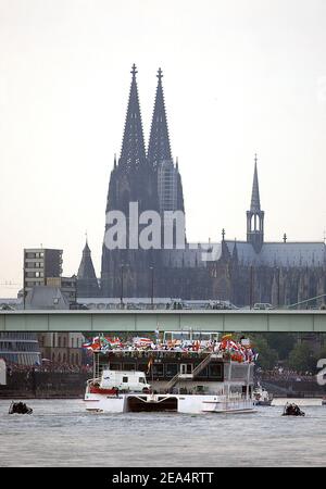 Thousands of pilgrims await the arrival of Pope Benedict XVI on the banks of Rhine river August 18, 2005 in Cologne, Germany. The Pope arrived for a four-day visit to Germany to attend World Youth Day, which has drawn hundreds of thousands of Catholic pilgrims from all over the world. Photo by Douliery-Zabulon/ABACAPRESS.COM Stock Photo