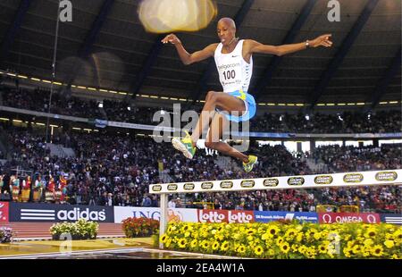 Saif Saaeed Shaheen of Qatar wins the first place on men's 3000 meters steeplechase during the IAAF Golden League Meet in the Roi Baudouin Stadium on August 26, 2005, in Brussels, Belgium. Photo by Nicolas Gouhier/CAMELEON/ABACAPRESS.COM Stock Photo