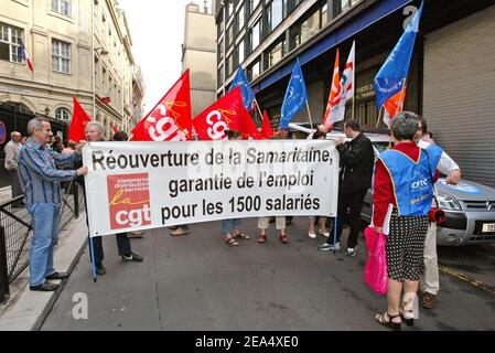 CGT and CFTC trade unionists and employees of the closed Samaritaine department store demonstrate in Paris, France, on September 1, 2005. Photo by Mehdi Taamallah/ABACAPRESS.COM Stock Photo