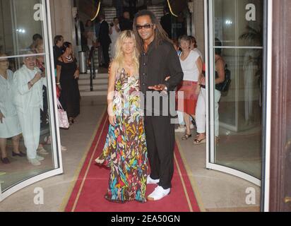 Former French tennis player Yannick Noah and his wife Isabelle attend the civil wedding of former French tennis player Henri Leconte with Florentine, at the city hall in Levallois, near Paris, France, on September 9, 2005. Photo by Mousse-Gorassini/ABACAPRESS.COM. Stock Photo