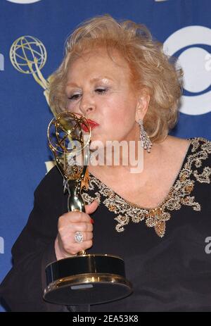 Doris Roberts, winner Outstanding Supporting Actress in a Comedy Series poses for photographers in the press room at the 57th Annual Emmy Awards at the Shrine Auditorium in Los Angeles, CA, USA on September 18, 2005. Photo by Lionel Hahn/ABACAPRESS.COM Stock Photo