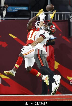 https://l450v.alamy.com/450v/2ea5a87/tampa-united-states-07th-feb-2021-kansas-city-chiefs-tyreek-hill-10-leaps-for-an-intended-reception-as-tampa-bay-buccaneers-antoine-winfield-jr-31-defends-in-the-first-quarter-of-super-bowl-lv-at-raymond-james-stadium-in-tampa-florida-on-sunday-february-7-2021-photo-by-john-angelilloupi-credit-upialamy-live-news-2ea5a87.jpg