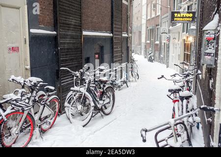 Amsterdam, The Netherlands, 7th February, 2021. The city centre brought to a standstill after massive snow storm Stock Photo