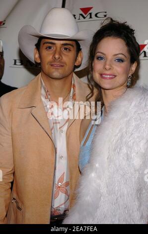© Lionel Hahn/ABACA. 55802-18. Los Angeles-CA-USA, February 8, 2004. Brad Paisley and his wife Kimberly Williams attend the BMG Post-Grammy Party at The Avalon. Stock Photo