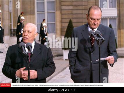 © Mousse/ABACA. 57066-2. Paris-France, March 11 2004. French President Jacques Chirac welcomes Palestinian Prime Minister Ahmed Qorei at the Elysee Palace. Stock Photo