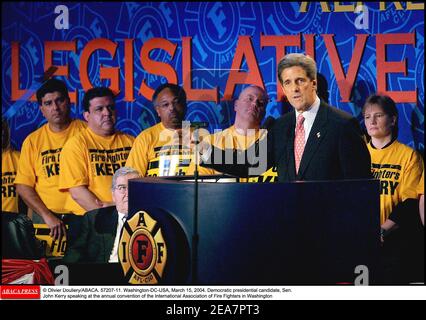 © Olivier Douliery/ABACA. 57207-11. Washington-DC-USA, March 15, 2004. Democratic presidential candidate, Sen. John Kerry speaking at the annual convention of the International Association of Fire Fighters in Washington Stock Photo
