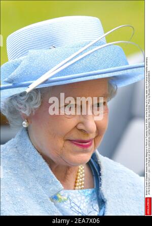 Britain's Queen Elizabeth leaves the Hotel Matignon in Paris on Tuesday April 6, 2004, on the 2nd day of a 3-day state visit in France to mark the centenary of the Entente Cordiale agreement that put an end to colonial-era rivalries between the two countries. Photo by Mousse-Hounsfield/ABACA. Stock Photo