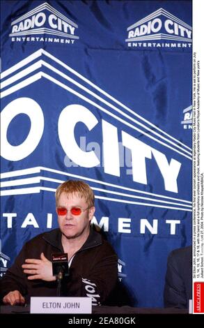 Sir Elton John, announced in a press conference, his first ever concert appearance at legendary Radio City Music Hall in New York. He is set to perform on July 13, 14, 15, 16, 17 & 18, with his band and a full symphony orchestra and choir, featuring students from London's Royal Academy of Music and New york's Julliard School. Tuesday, April 27, 2004. Photo by Nicolas Khayat/ABACA. Stock Photo